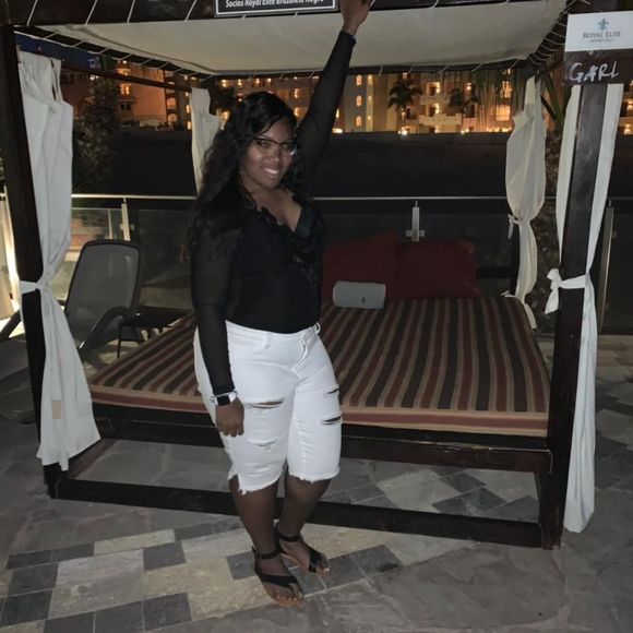 Meet your Posher, Nisha - Picture 1 of 1